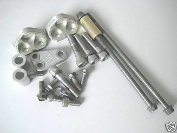 FJR 1300 A RP08/ RP11 SOPORTE DE MOTOR EJE DE MOTOR 03-05
