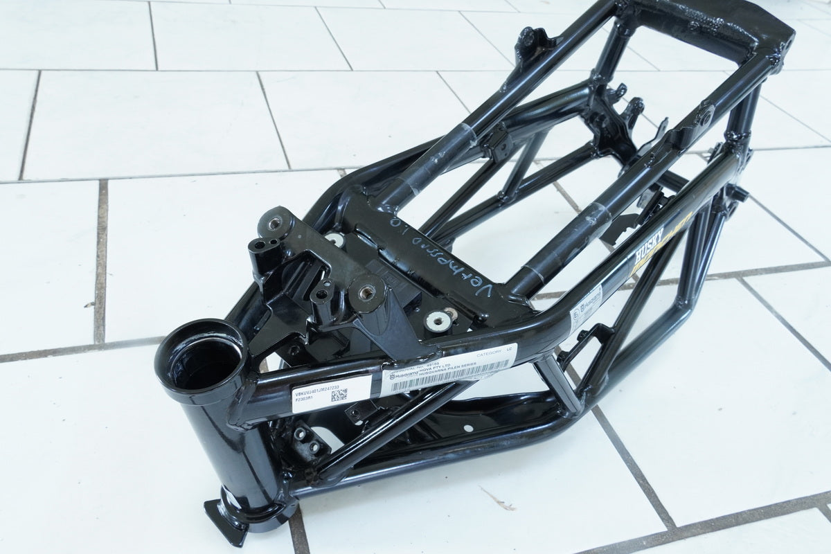 HUSQVARNA Vitpilen HQV 401 Chasis y matrícula, documento COC, informe de medición