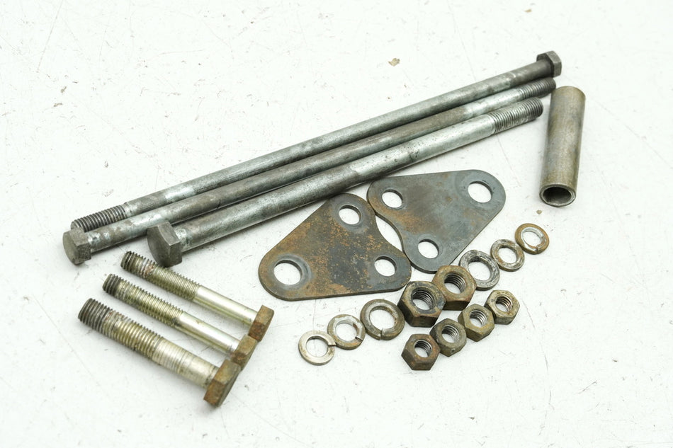 YAMAHA DS7 250 Soporte Motor Eje Tornillos Placa de retención Soporte de motor Pernos