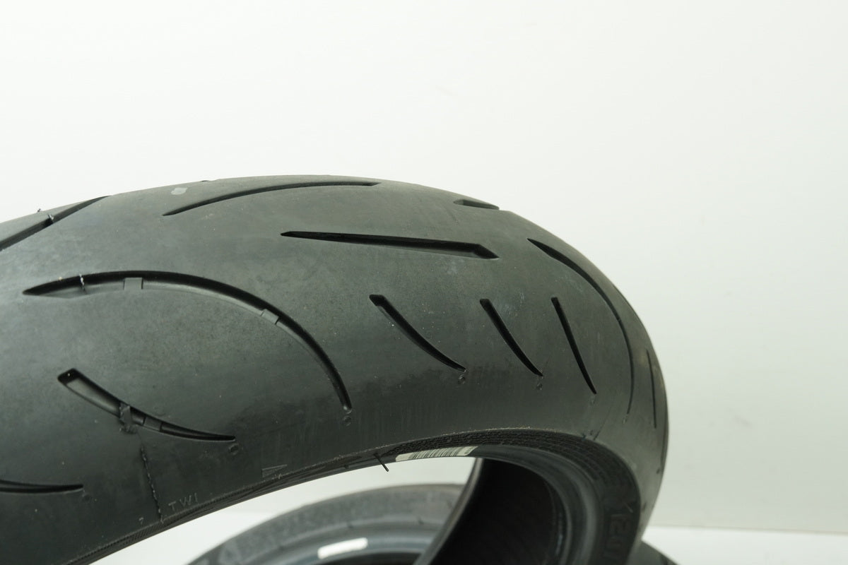 Metzeler Sportec M9 RR Reifen Reifensatz 120/70 ZR17 + 180/55 ZR17