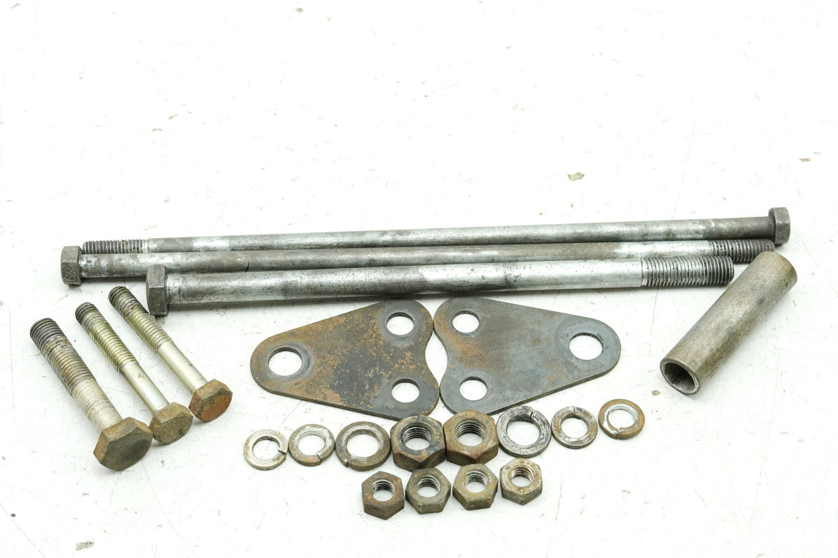YAMAHA DS7 250 Soporte Motor Eje Tornillos Placa de retención Soporte de motor Pernos