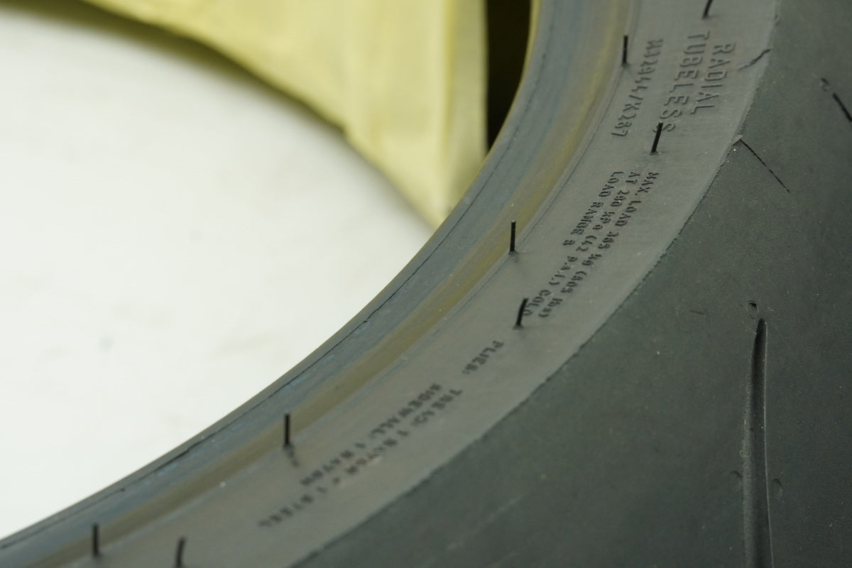 Metzeler Sportec M9 RR Reifen Reifensatz 120/70 ZR17 + 180/55 ZR17