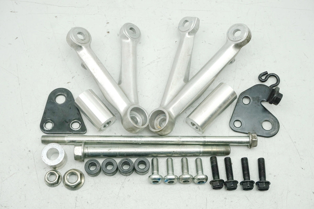 HONDA CB 650 FA RC75 Mount Engine Axle Bolt Retaining Plate Support Engine Mount