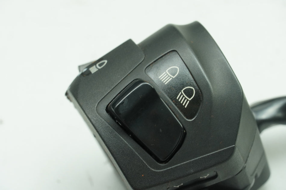 HUSQVARNA Vitpilen HQV 401 Interruptor manillar izquierdo, intermitente, luz, 6897 km