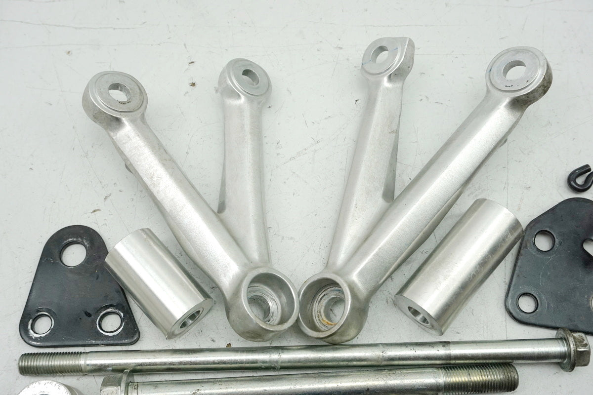 HONDA CB 650 FA RC75 Mount Engine Axle Bolt Retaining Plate Support Engine Mount