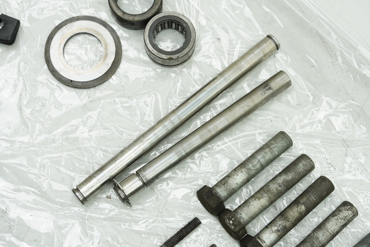 YAMAHA DS7 250 Tornillos y piezas pequeñas (para motor, tapa de motor, cárter de motor)
