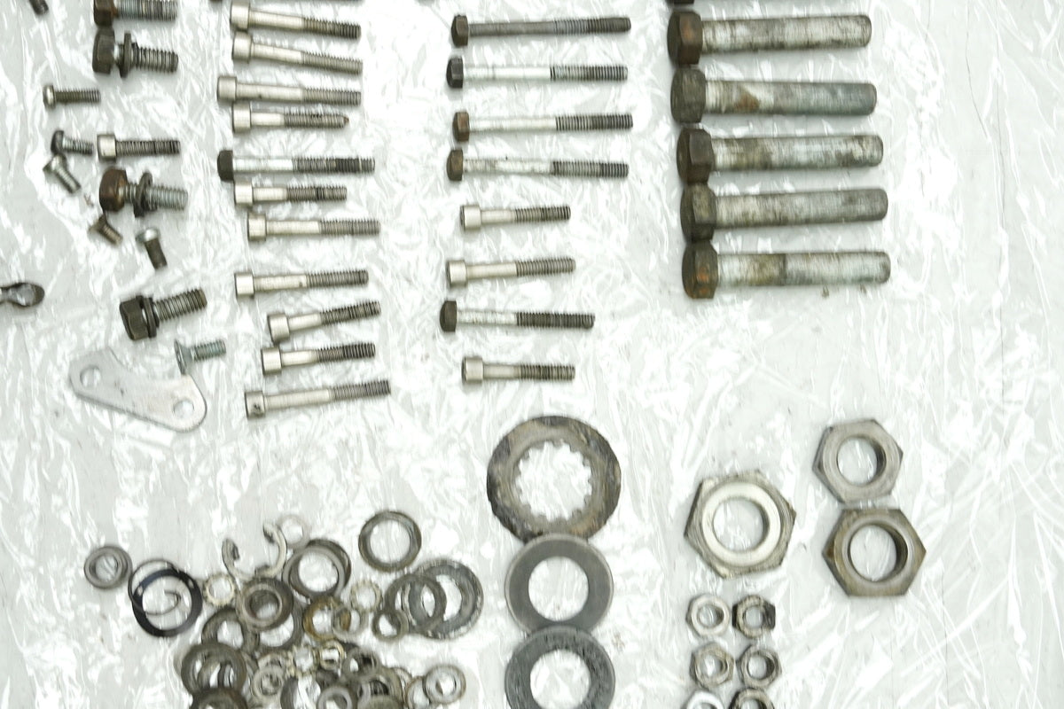 YAMAHA DS7 250 Tornillos y piezas pequeñas (para motor, tapa de motor, cárter de motor)