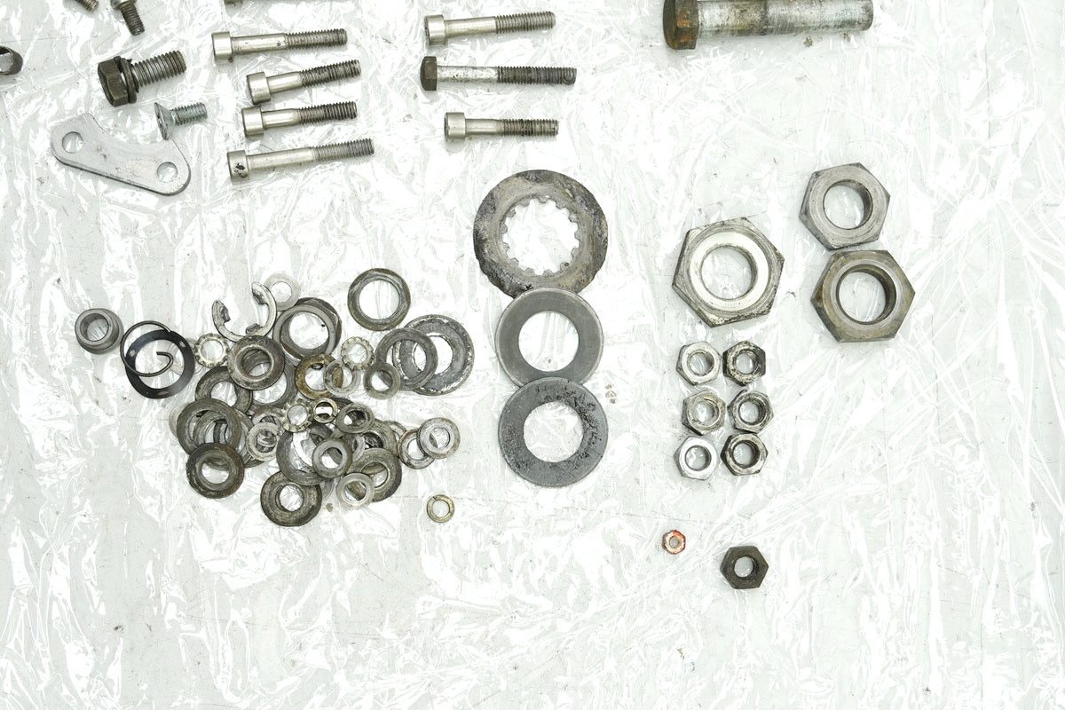 YAMAHA DS7 250 Tornillos y piezas pequeñas (para motor, tapa de motor, cárter de motor)