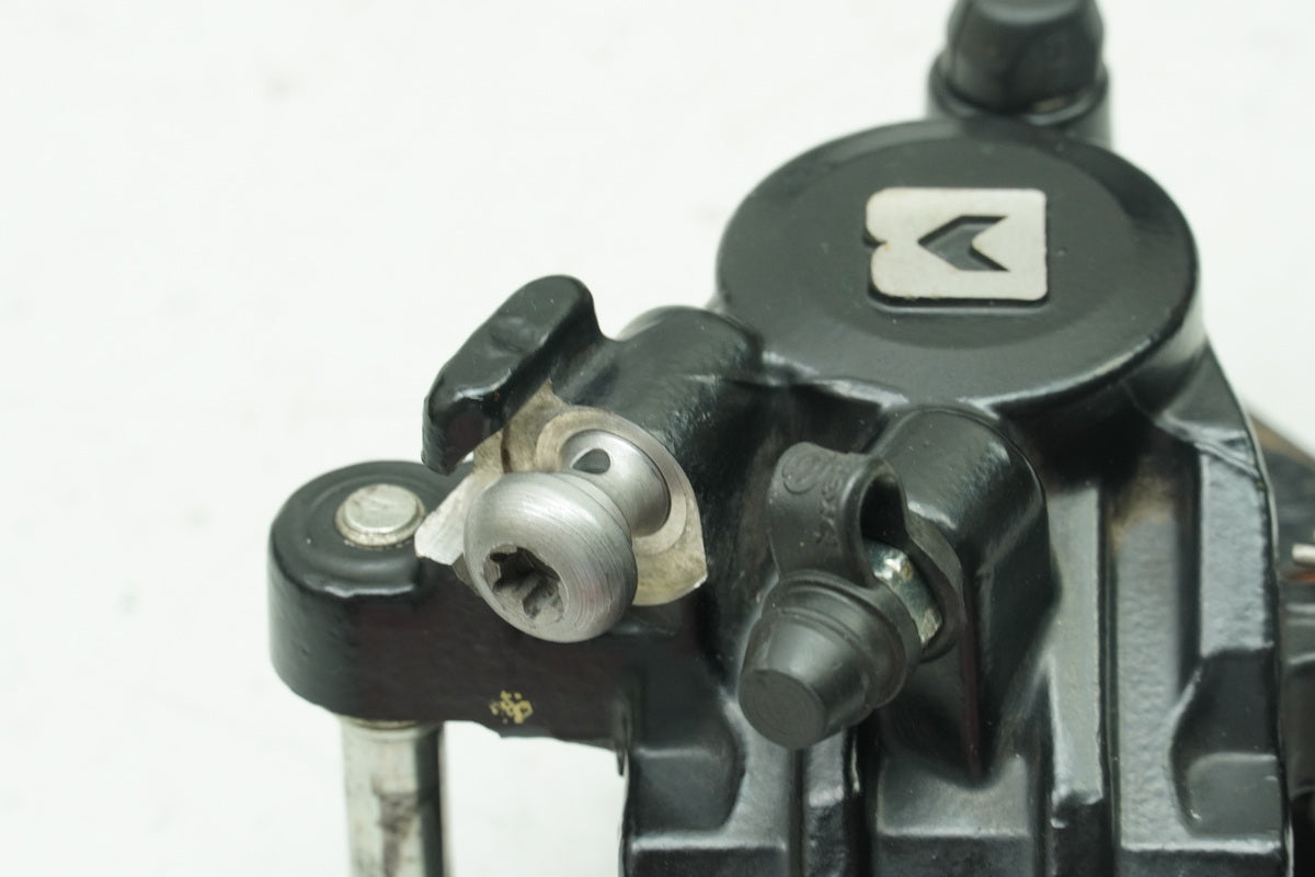 HUSQVARNA Vitpilen HQV 401 Bremssattel hinten Bremszange Bremsklötze 6897 km