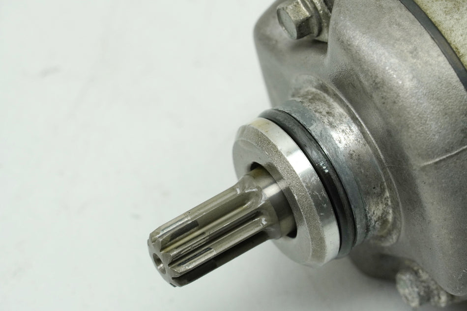 SUZUKI GSX 750 AE INAZUMA Motor de arranque original Mitsuba para motor