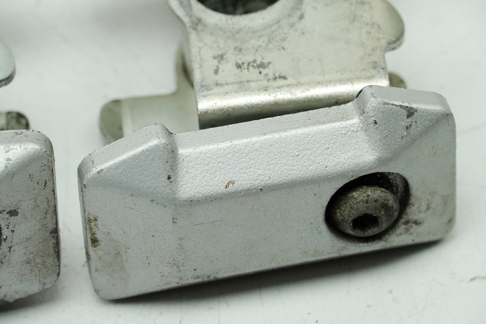 SUZUKI GSX 750 AE INAZUMA Tensores de cadena Par (para basculante rueda trasera)