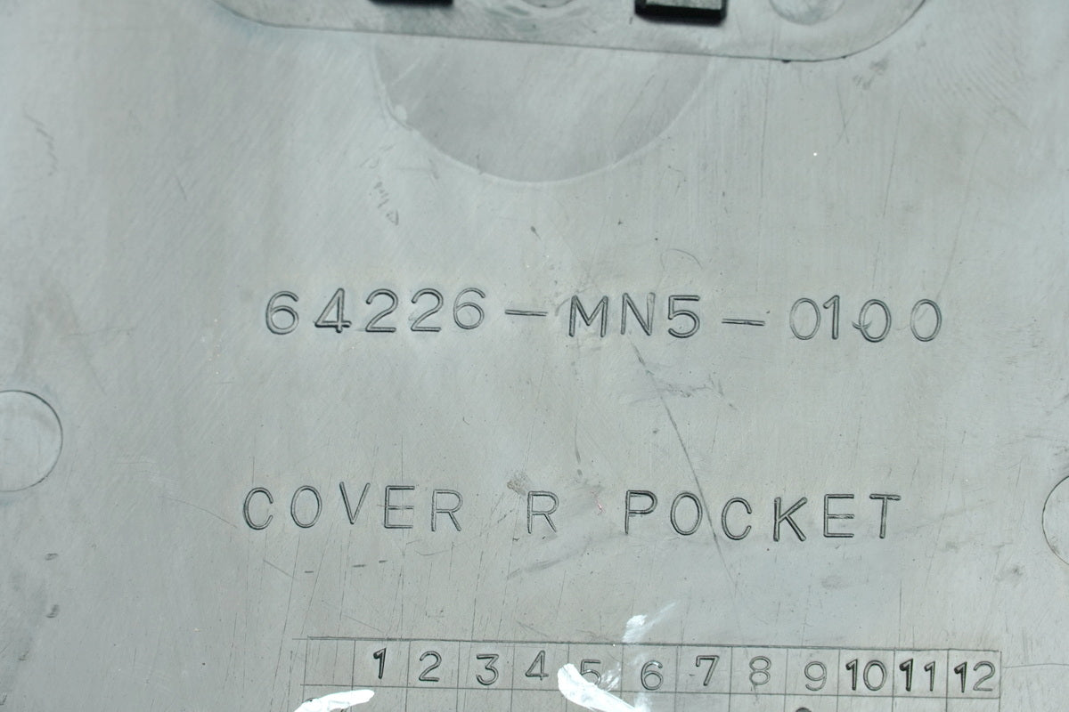 HONDA GL 1500 SC22 GOLDWING Abdeckung Staufach rechts Deckel vorn Cover Blende