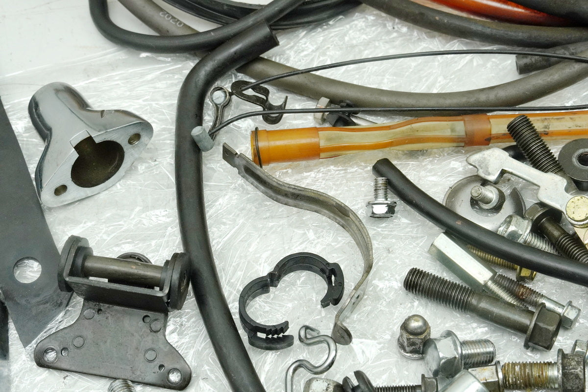 Honda GL 1500 F6C Valkyrie SC34 Schrauben Kleinteile (für Rahmen Verkleidung )