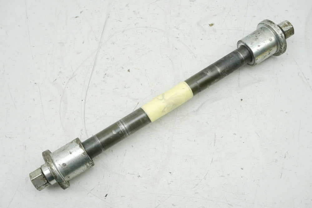 HARLEY DAVIDSON FLHR FL1 1584 Road King Swing Arm Pivot Axle Swingarm
