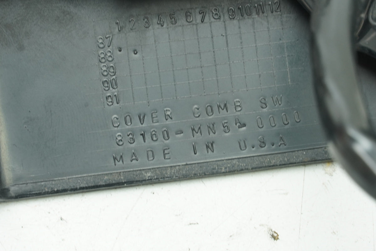 HONDA GL 1500 SC22 GOLDWING Ignition Lock Cover Trim Panel Lid