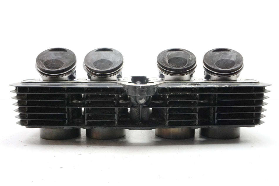 KAWASAKI ZR7 ZR750F Cilindros y pistones para motor 29034 km
