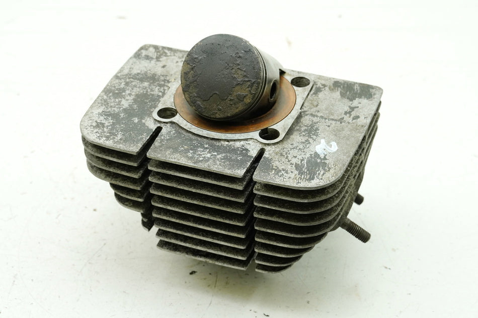 YAMAHA DS7 250 Cilindro 2. derecho + Pistón (para motor)