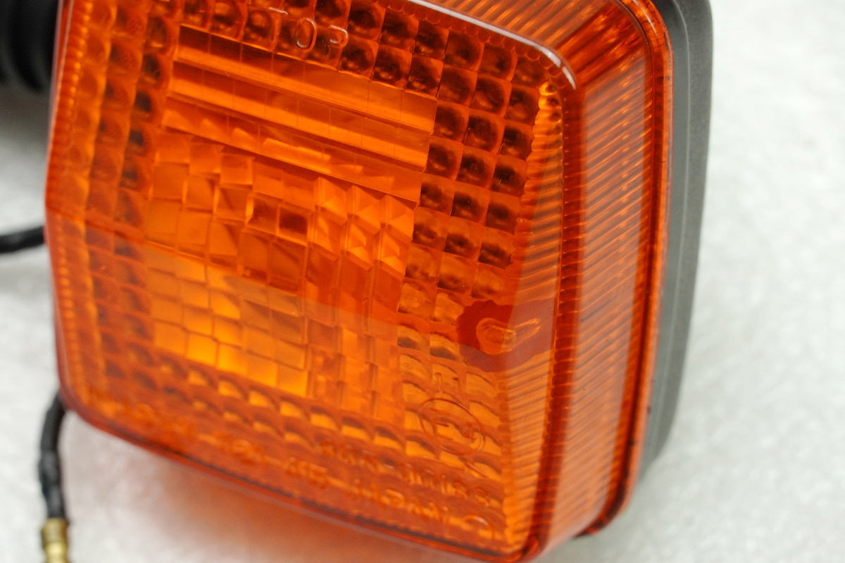 YAMAHA DT 125 R 4BL Front Left Turn Signal Indicator Lens Original Turn Signal