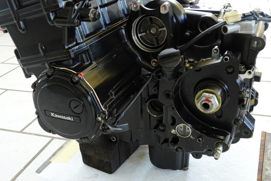 KAWASAKI ZZR 1100 D ZXT10D Motor Cigüeñal Culata Caja de cambios SOLO 7932 km
