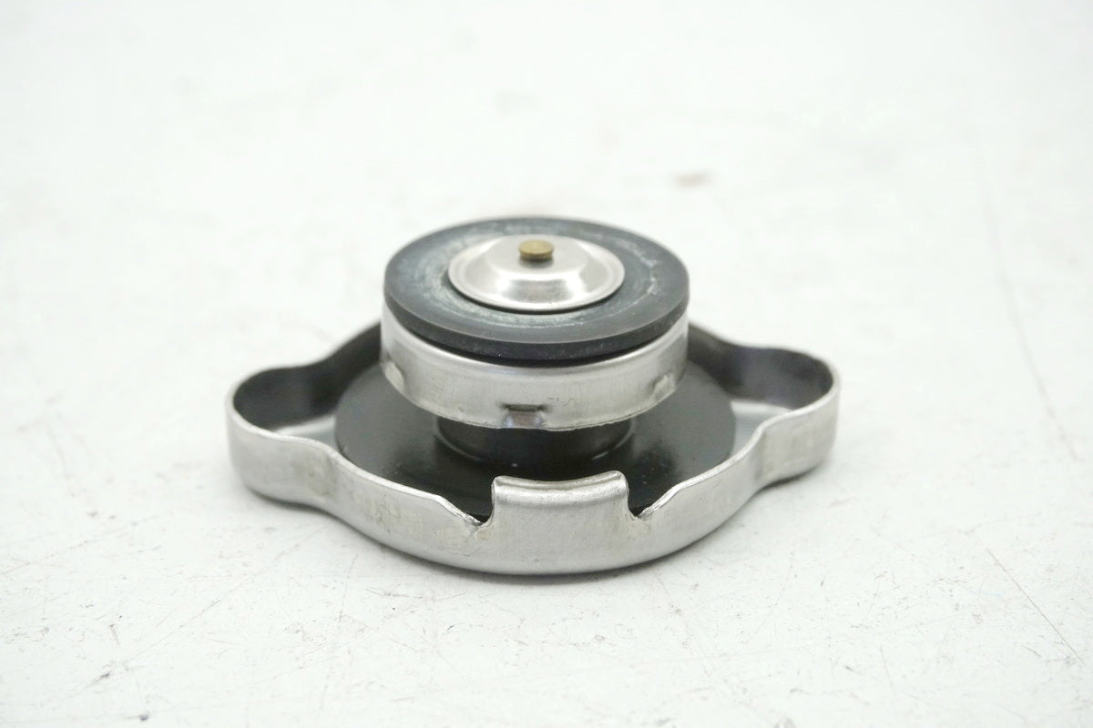 HONDA CB 650 FA RC75 Kühlerdeckel Verschluß Kühler Deckel Cover