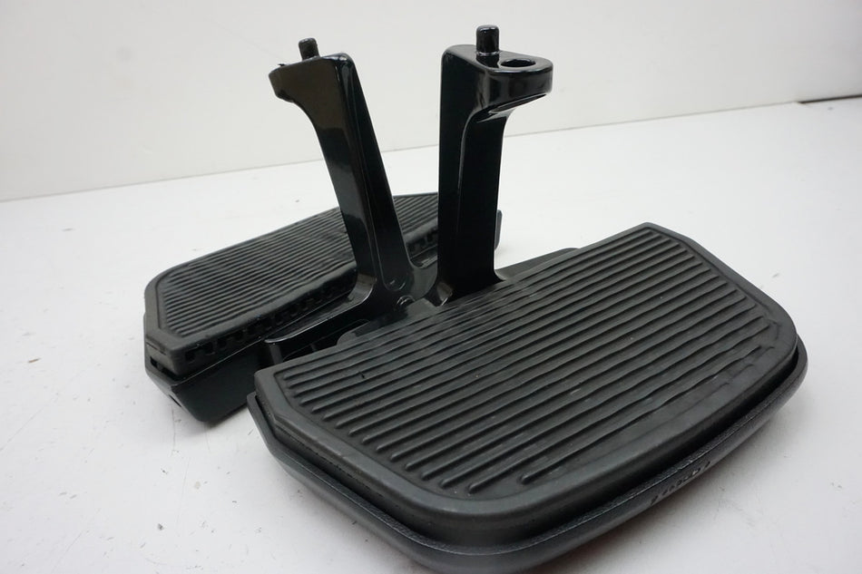HARLEY DAVIDSON FLHR FL1 1584 Road King Trittbrett Sozius Halter Fußraste Paar