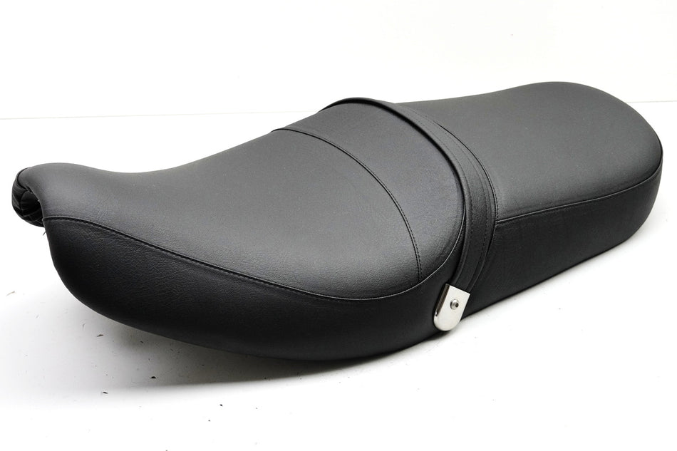 TRIUMPH Legend 900 TT T309RT 98-01 - Sitzbank Sitz Seat - 2301735 NEU