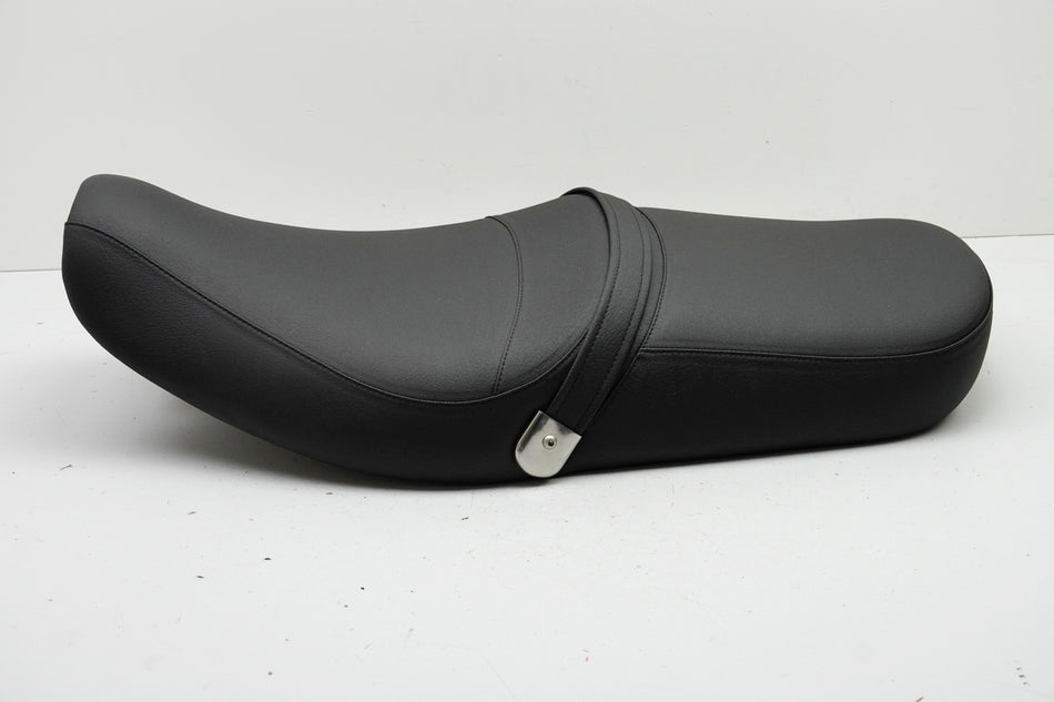 TRIUMPH Legend 900 TT T309RT 98-01 - Sitzbank Sitz Seat - 2301735 NEU