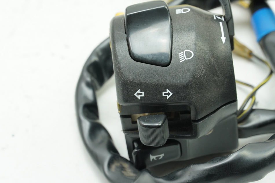 SUZUKI GSX 750 AE INAZUMA Mando izquierdo del manillar, interruptor de luces, intermitentes, palanca de estrangulador