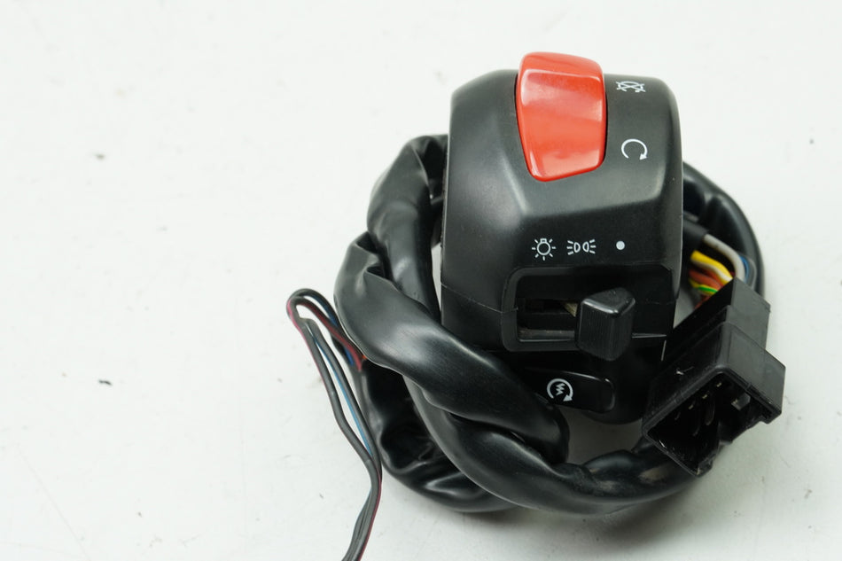SUZUKI GSX 750 AE INAZUMA Interruptor de manillar derecho Interruptor de parada de emergencia Interruptor de corte del motor