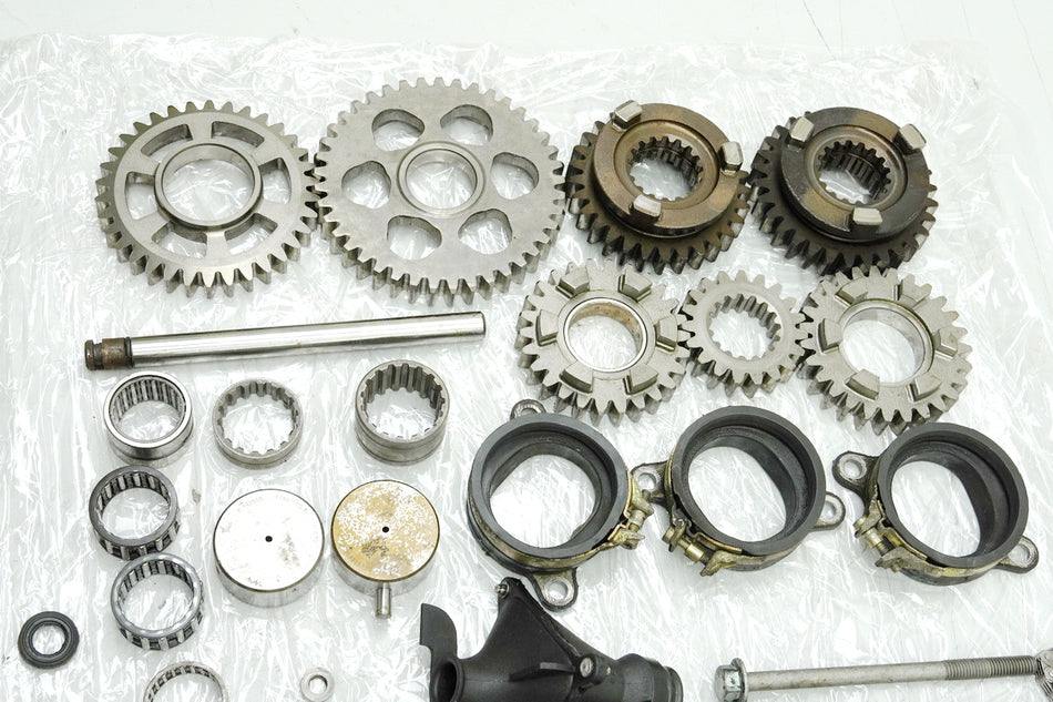 TRIUMPH SPEED TRIPLE 955 i 595 N Schrauben & Kleinteile Motor Zahnräder Getriebe