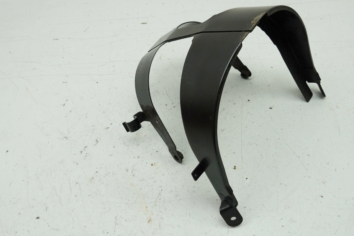 SUZUKI GSX-R 1100 GV73C Halterung Kotflügel vorn Fender Scutzblech Halteblech