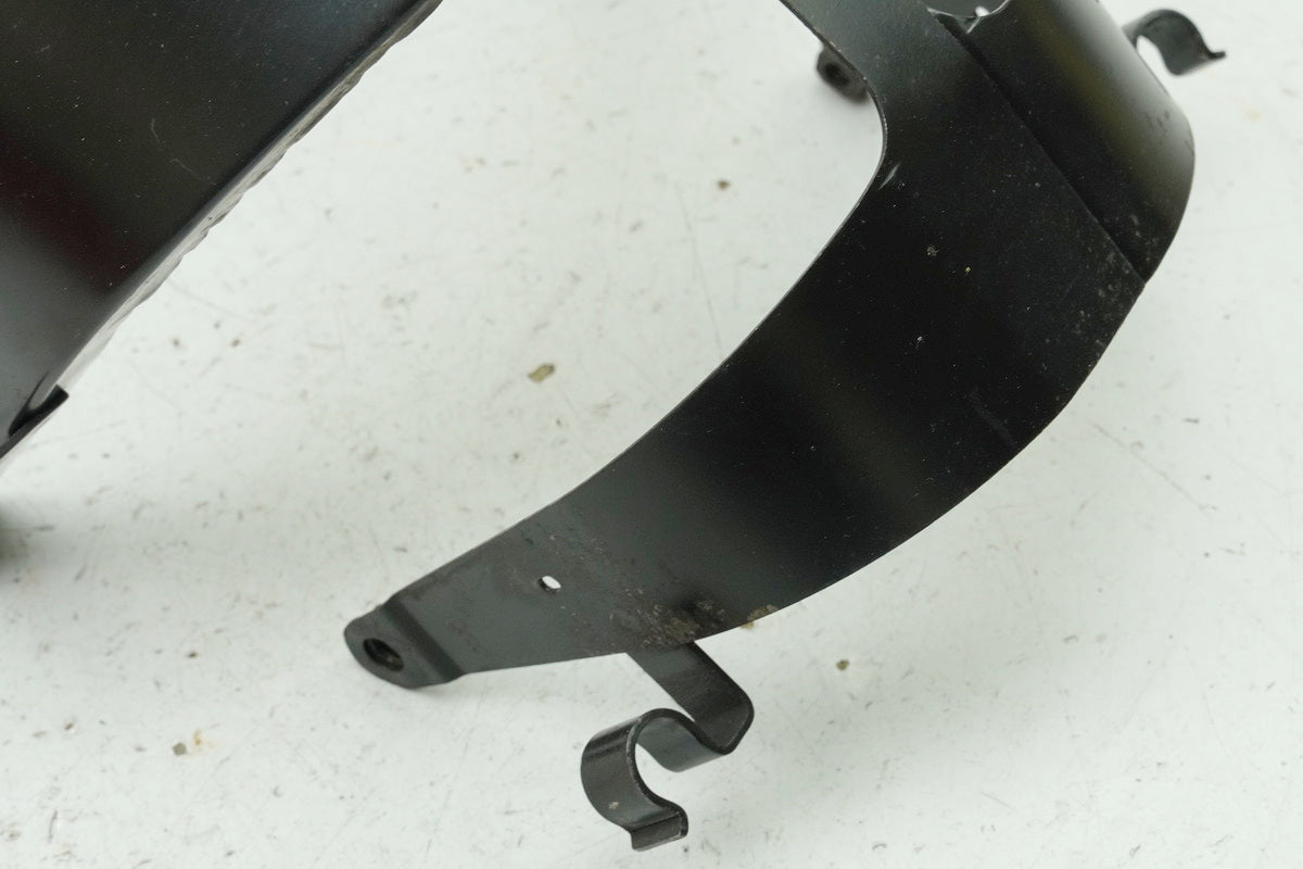 SUZUKI GSX-R 1100 GV73C Halterung Kotflügel vorn Fender Scutzblech Halteblech