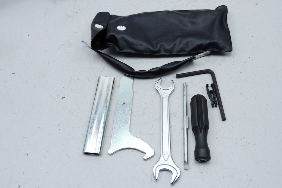 HONDA CBF 1000 FA SC64 Herramientas de a bordo
