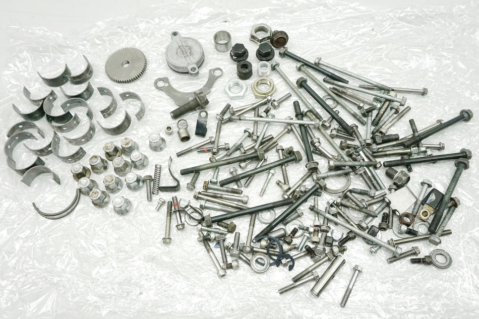 KAWASAKI ZR7 ZR750F Motor - Tornillos y piezas pequeñas