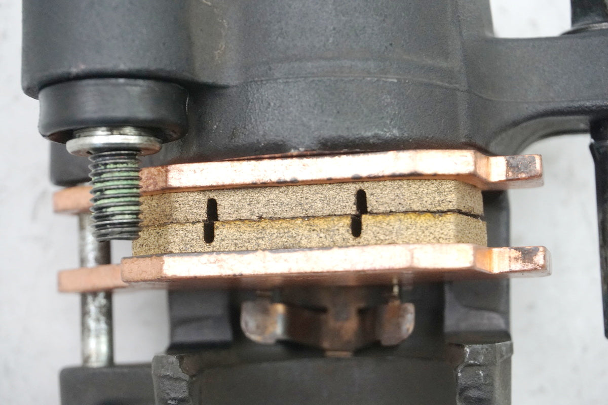 HONDA CB 650 FA RC75 Rear Brake Caliper Brake Pads