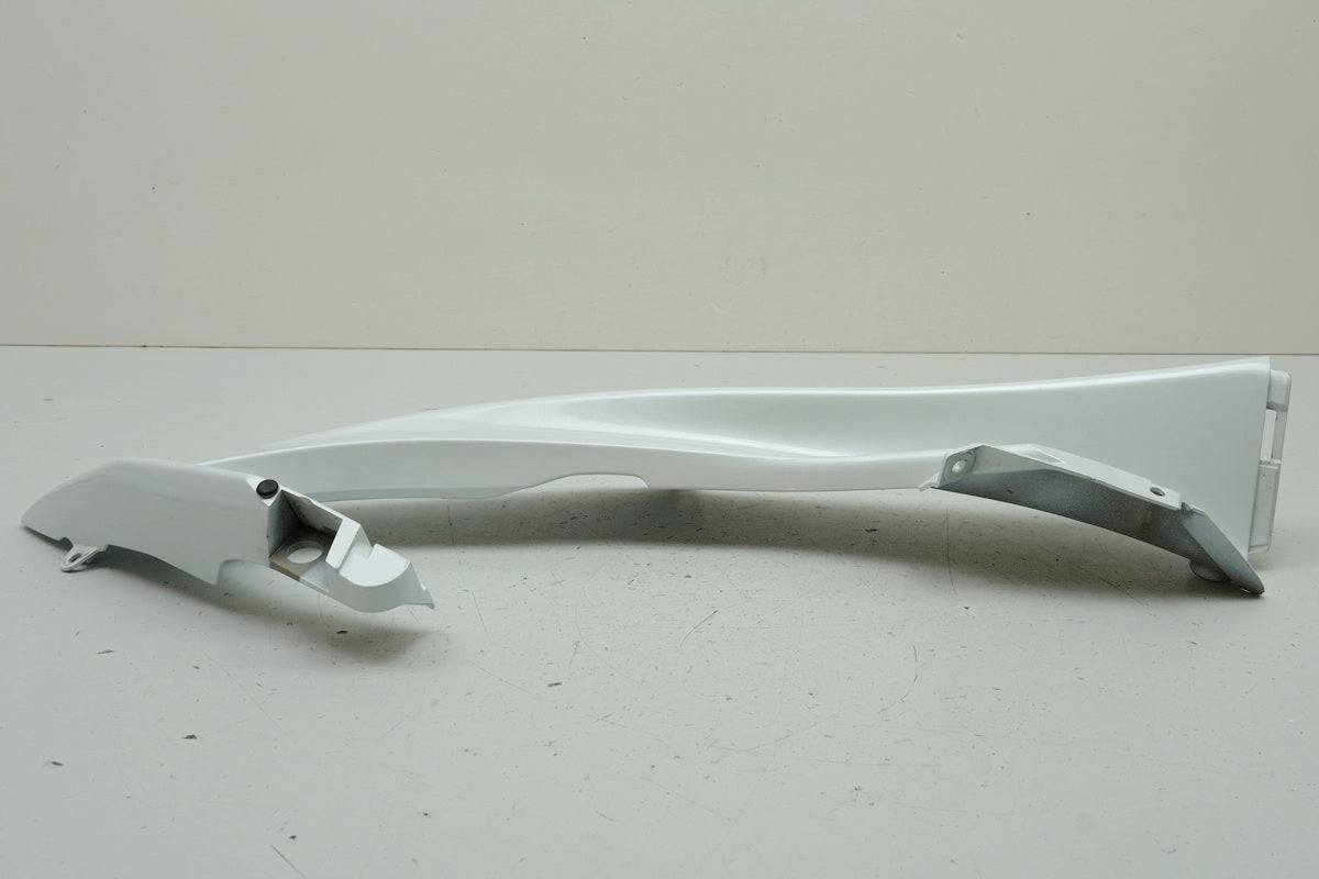 YAMAHA YZF R6 RJ15 fairing upper right side panel cover 13S-2117W-00-P1