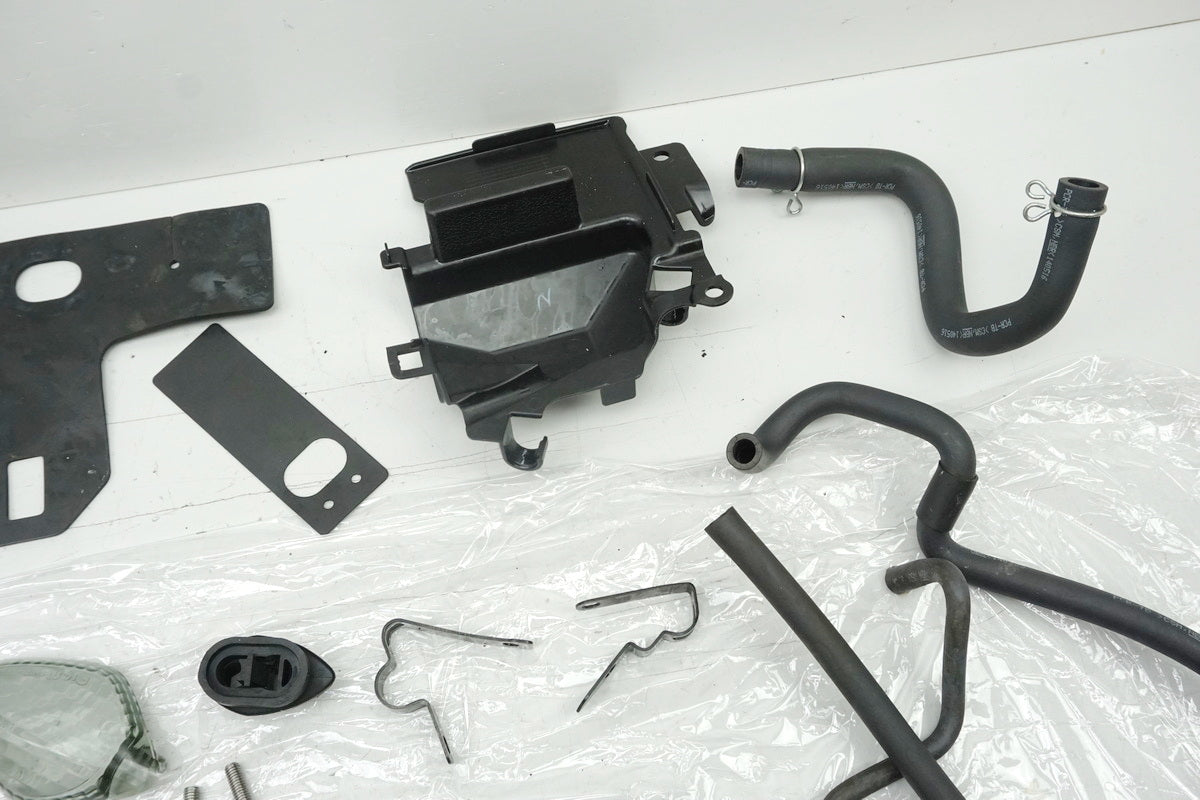HONDA CB 650 FA RC75 Screws Small Parts Holder