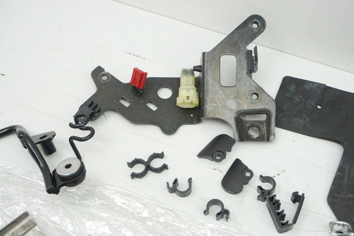 HONDA CB 650 FA RC75 Screws Small Parts Holder