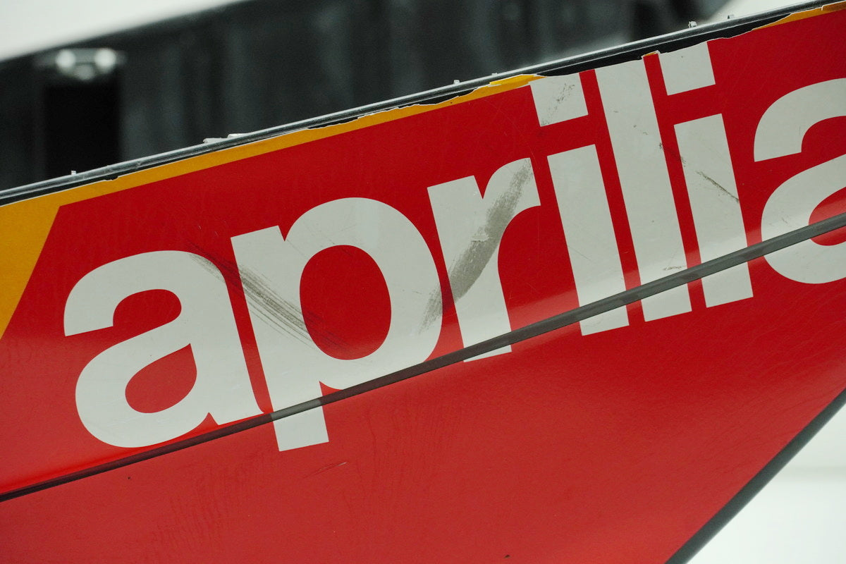 APRILIA SR 50 ZD4TEA Verkleidung unten Bug Bugspoiler Abdeckung Cover Blende