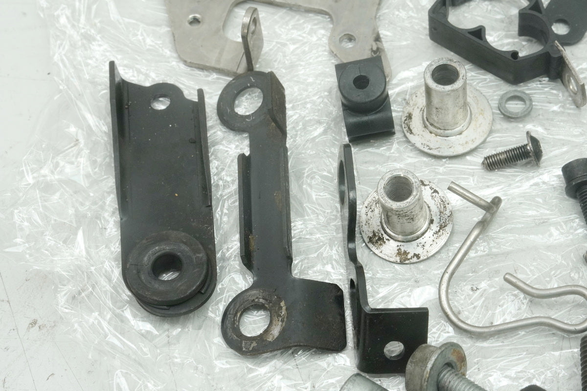 BMW K 1200 LT A K2LT Schrauben & Kleinteile Halter (für Fahrwerk Rahmen)
