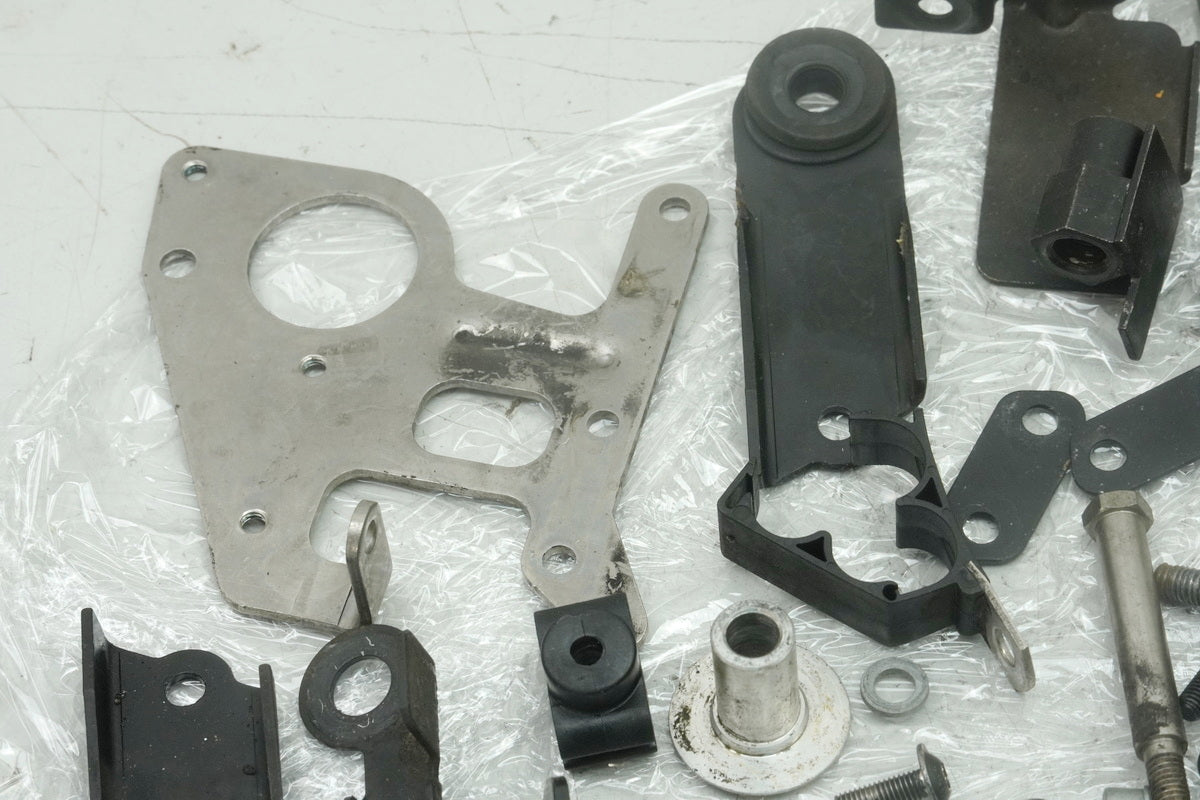 BMW K 1200 LT A K2LT Schrauben & Kleinteile Halter (für Fahrwerk Rahmen)