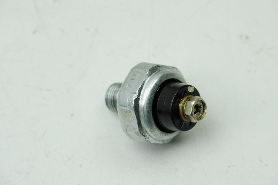 SUZUKI GSX 750 AE INAZUMA Interruptor de presión de aceite (para motor)