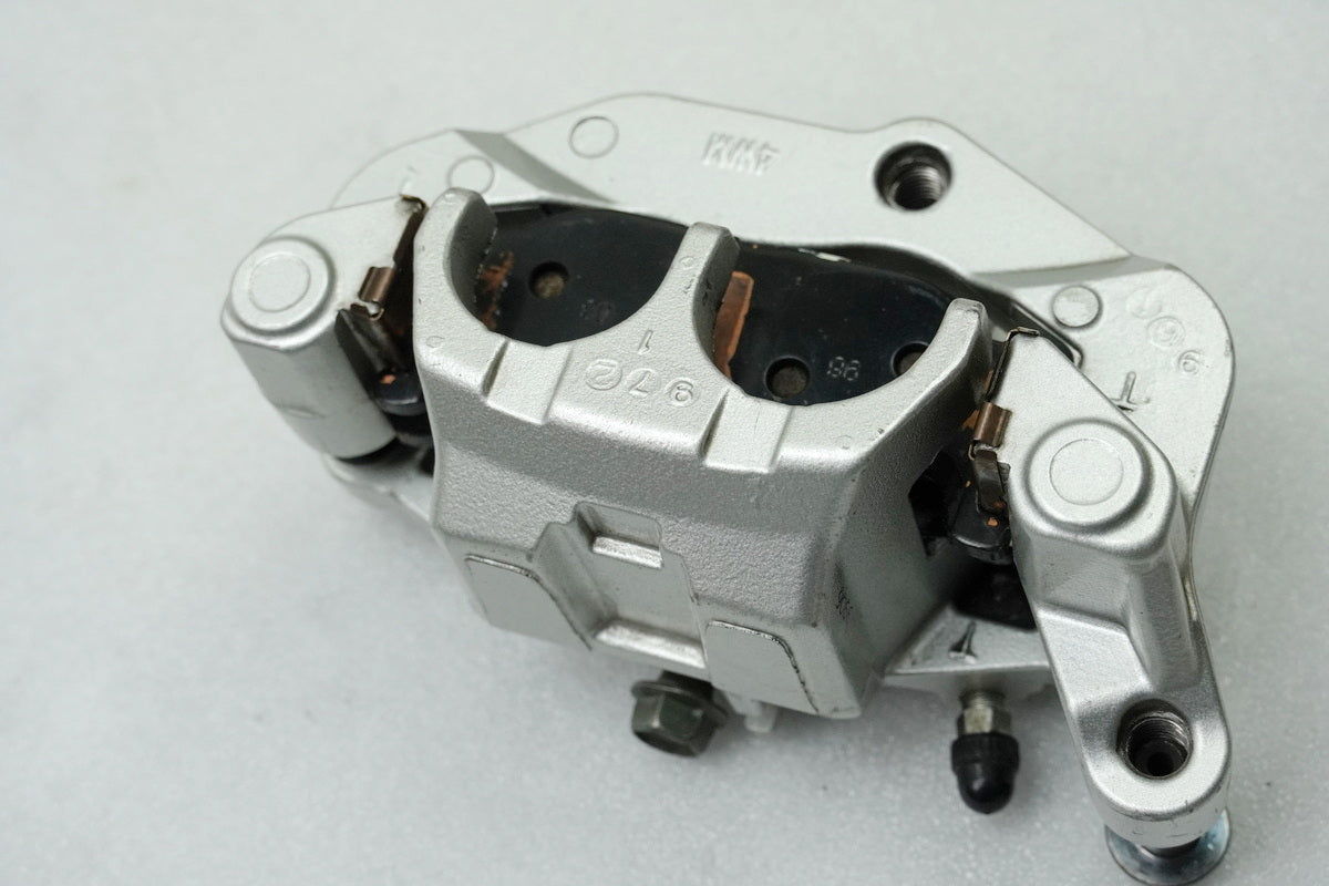 YAMAHA XVZ 1300 VP09 ROYAL STAR XVS Brake Caliper Right Front Brake Caliper Piston