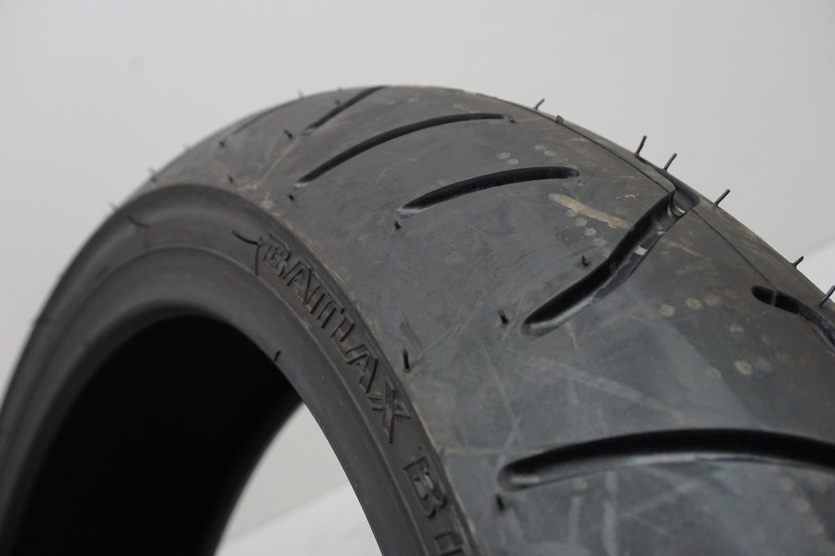 Bridgestone Battlax BT014 120/65 ZR17 56W Reifen Front
