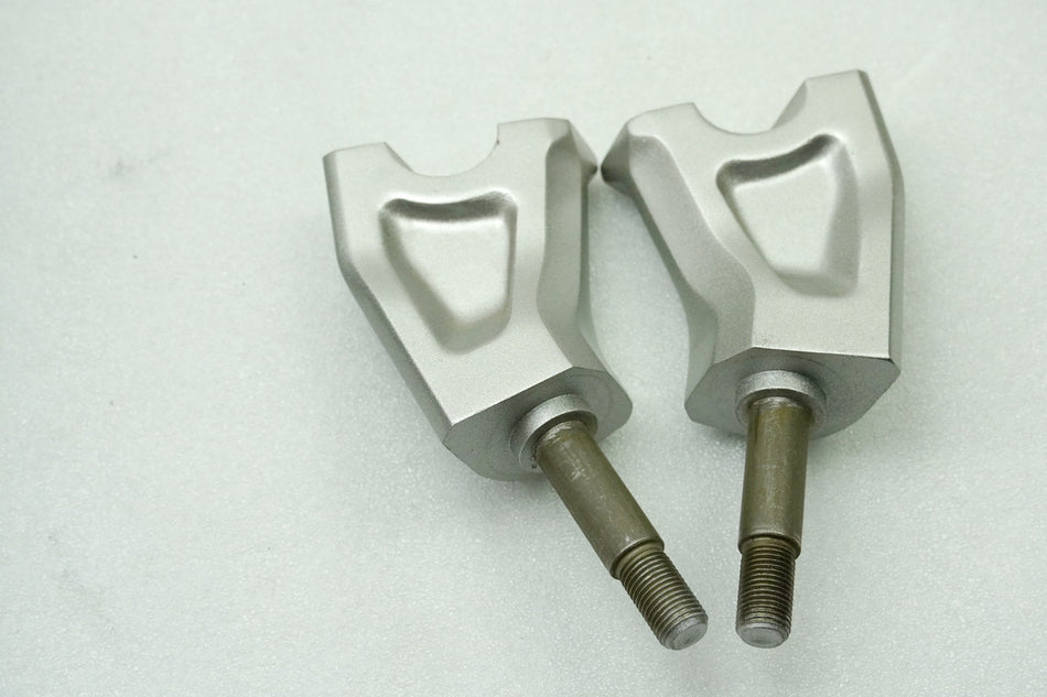 YAMAHA MT01 RP12 RP18 Abrazadera de manillar inferior Elevador Soporte Manillar Soporte de manillar