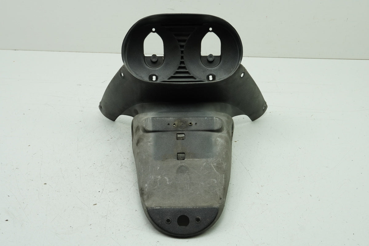 APRILIA SR 50 ZD4TEA Soporte de matrícula Guardabarros trasero Paso de rueda Protección contra salpicaduras