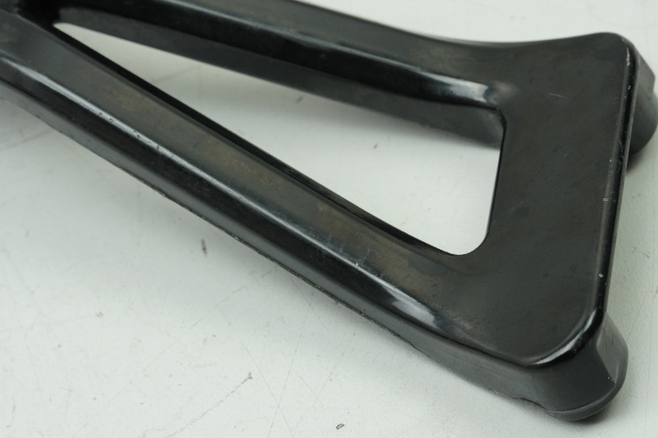 SUZUKI GSX 750 AE INAZUMA Soporte de estribera pasajero derecho Soporte de estribera