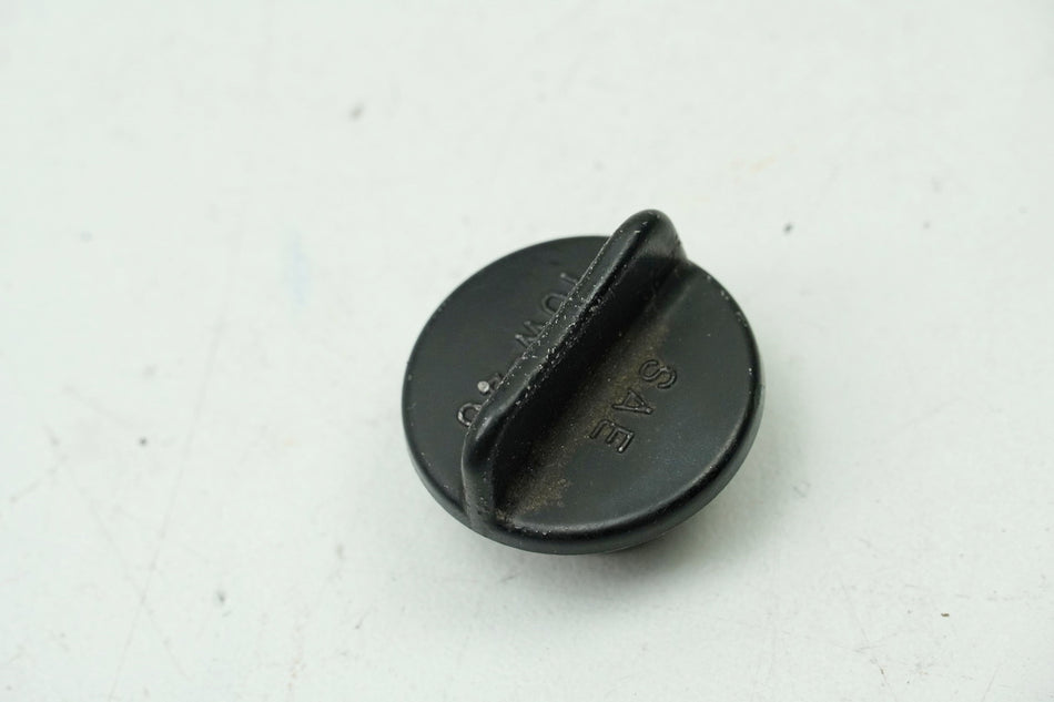 SUZUKI GSX 750 AE INAZUMA Tapa de llenado de aceite Tapa de cierre Tornillo de aceite