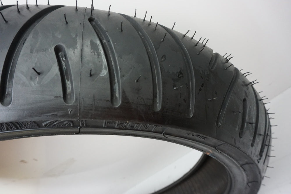 Metzeler MEZ1 120/60 ZR17 55W Neumático delantero