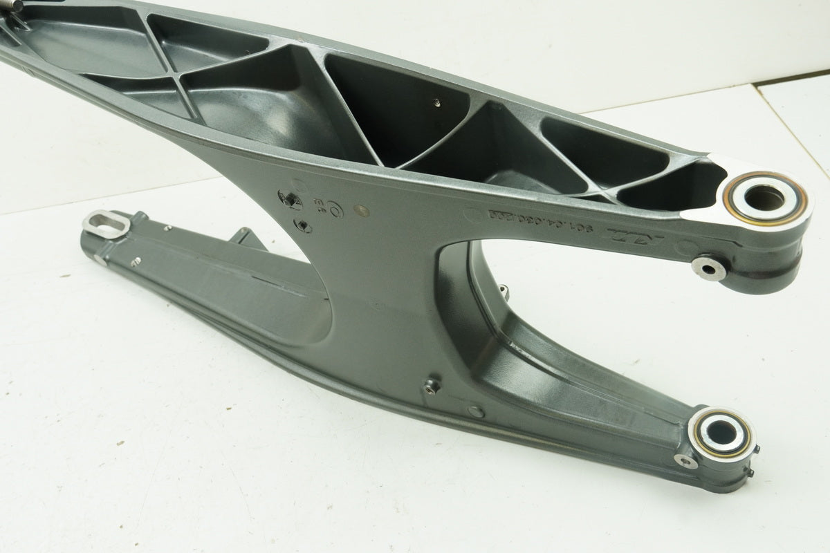 HUSQVARNA Vitpilen HQV 401 Swingarm Rear Wheel Swingarm (for frame) 6897 km